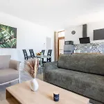 Appartement Curie 1er - Cosy&calme à 5 Min De La Gare *